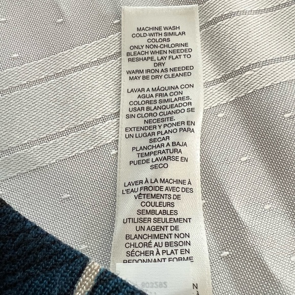 Chicos Blue Print Top Sz 2 - Picture 6 of 8